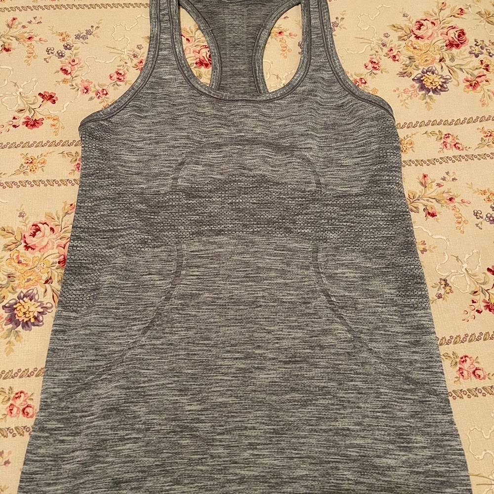 Lululemon Swiftly Tech Racerback - Picture 2 of 3
